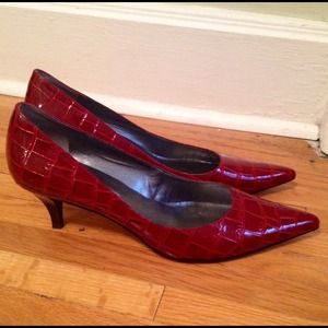 ⬇️Reduced! Bandolino Red Heels