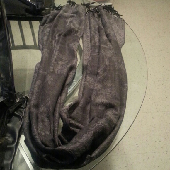 Scarf - Picture 2 of 3