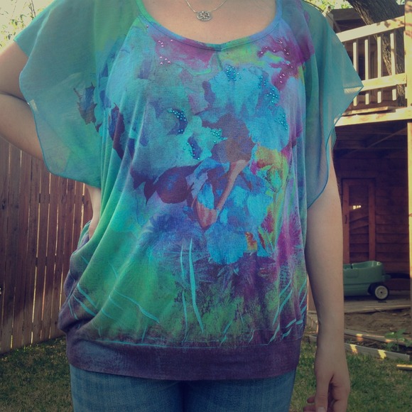 Stunning summer shirt  🎀Host Pick🎀