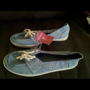 Ladies boat shoes