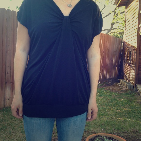 Very pretty knotted shirt