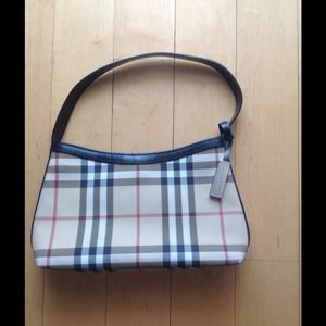 ⛔️SOLDAuthentic burberry mini hobo bag nova check