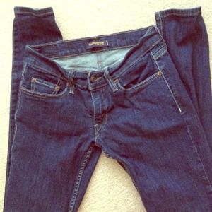 Levi's dark wash skinny jeans