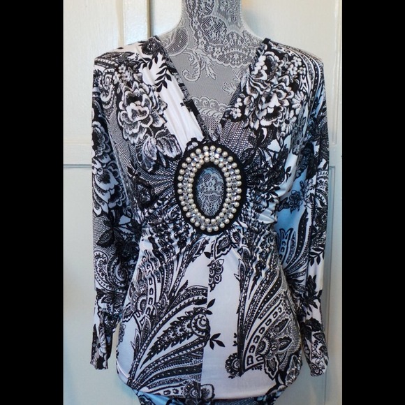 Dress/0 w/ peep hole in front  Size Small/0 New