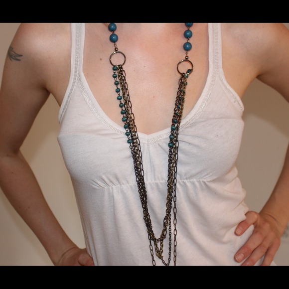 Long multi layer necklace - Picture 2 of 3