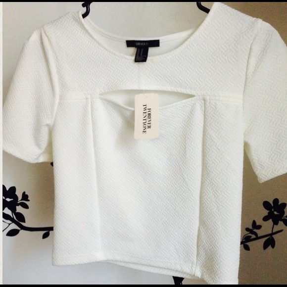 Cute White Crop Top!