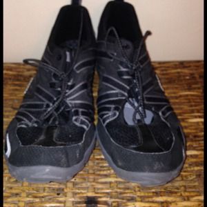 Men's black hiking shoes