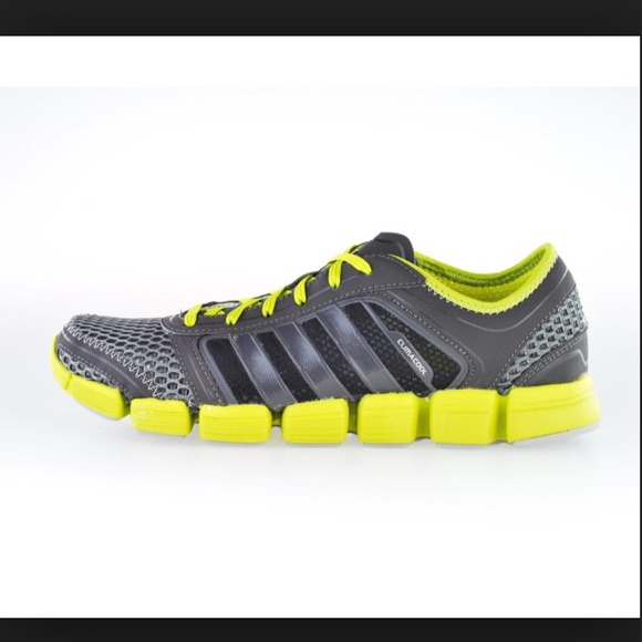 🚫TRADE🚫Men's Adidas Clima Oscillation shoes 12.5