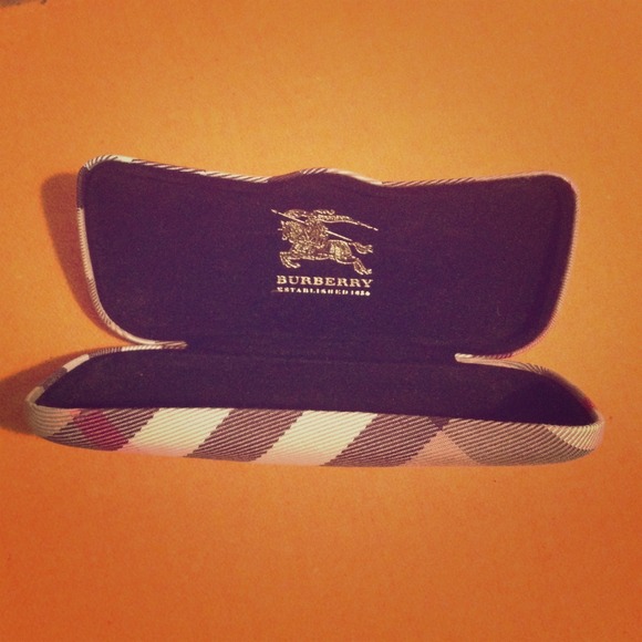 Burberry eye glasses case