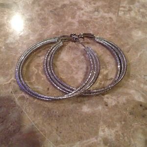 Express Hoop Earrings ✨🌟