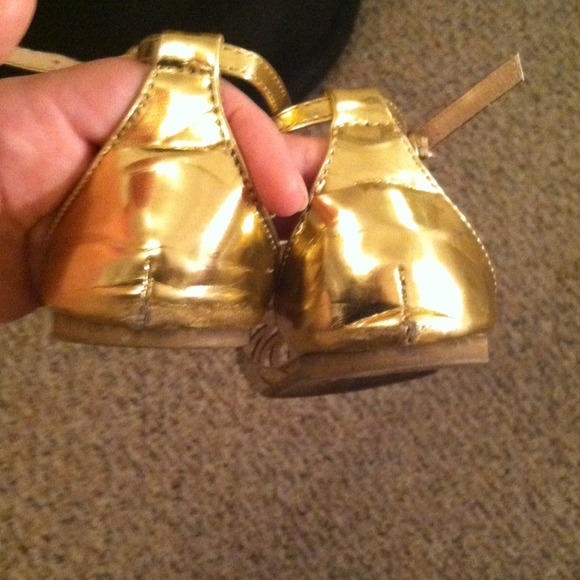 ❌BUNDLED❌Gold flats! - Picture 2 of 2