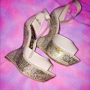 💥💥REDUCED💥💥studded wedge heel. Worn once