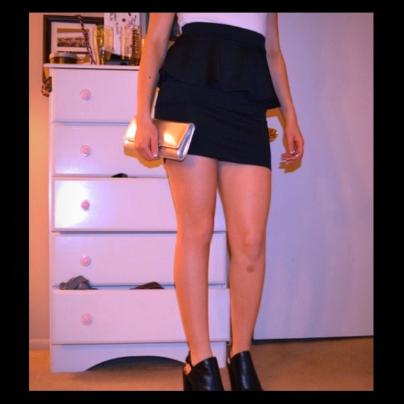 💜Bebe peplum mini skirt *LIKE NEW