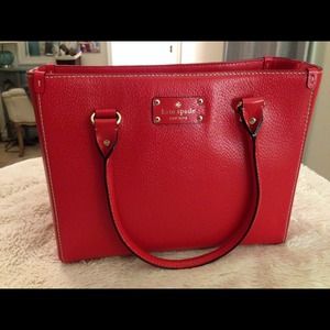 Medium size 100% authentic Kate Spade handbag
