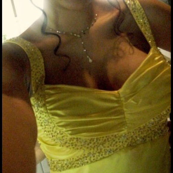 ✨HP✨ Yellow HC/Prom/Evening Dress - Picture 2 of 5