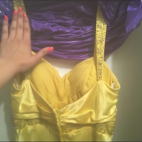 ✨HP✨ Yellow HC/Prom/Evening Dress - Picture 3 of 5