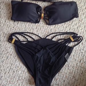 VS black strappy bikini