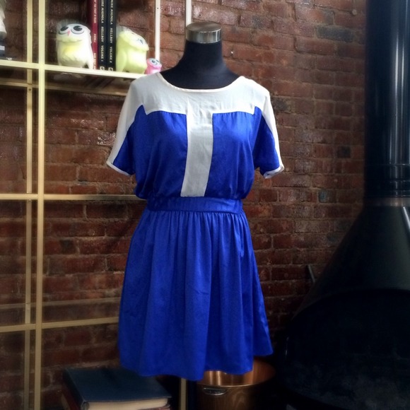 romeo & Juliette Dresses & Skirts - Silky Blue Day Dress