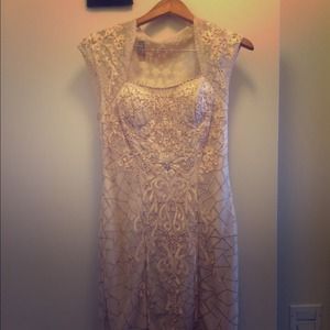 Sue wong cap-sleeve embroidered lace dress