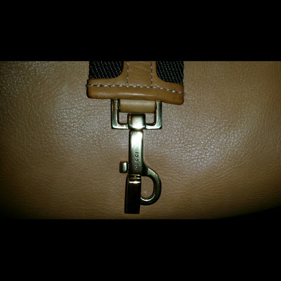 💯Auth. Gucci bag - Picture 3 of 4