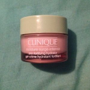 NWOT Clinque moisture surge intense