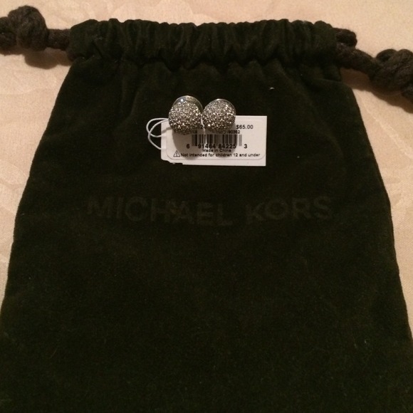 💥SOLD IN BUNDLE💥 Michael Kors Pave Earrings