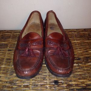Men's tan dress shoes