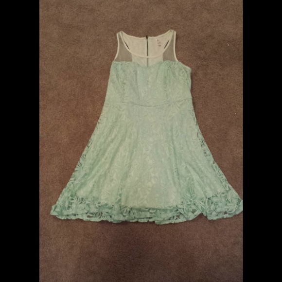 SPRING DRESS Mint/sea foam lace w/ mesh detail