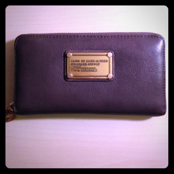 Marc by Marc Jacobs Classic Q Zip Clutch