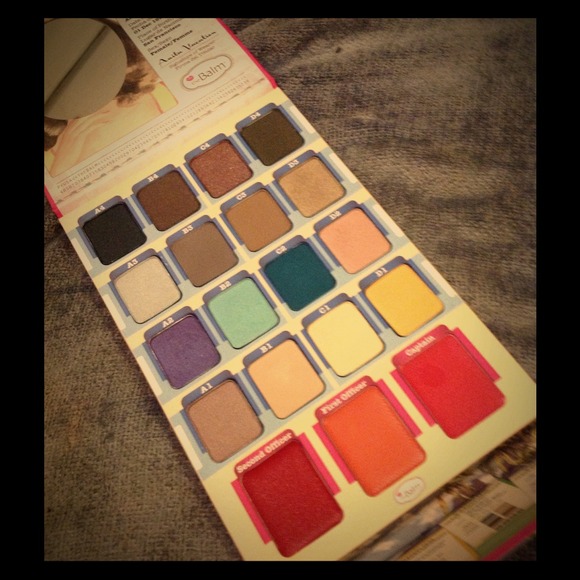 The Balm Bon Voyage palette limited edition, NEW