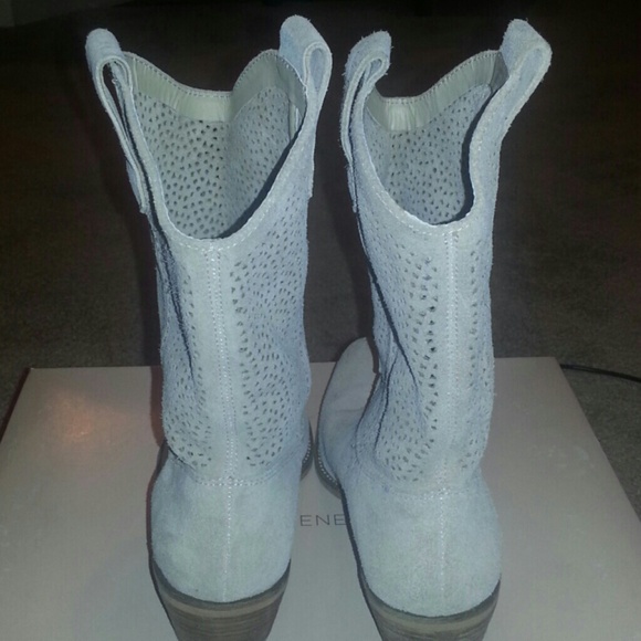 BCBG Beige Boots - Picture 2 of 3