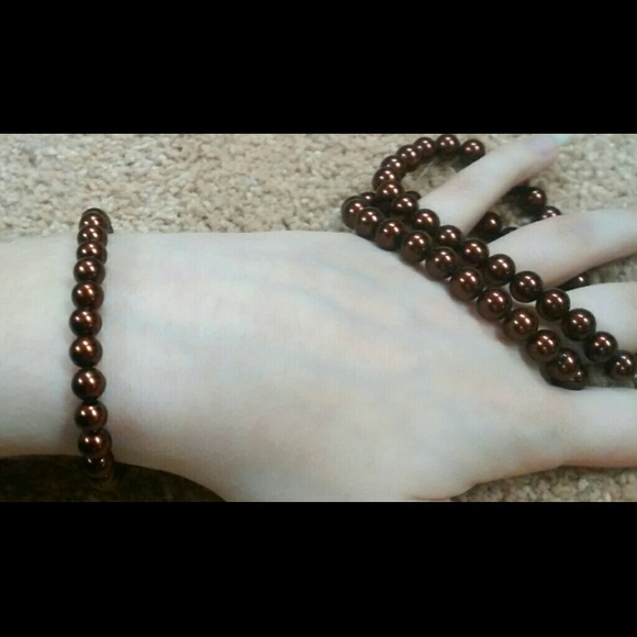 NWOT Brown Matching Necklace & Bracelet Set