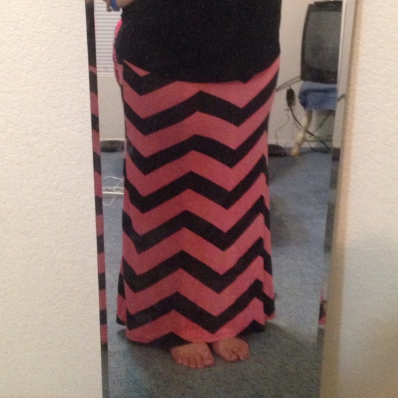 ON HOLD✋ ⛔️ Rue 21 Chevron maxi skirt,