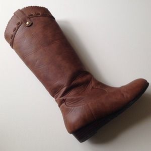 Brown leather boot