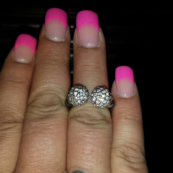 Crystal ball ring