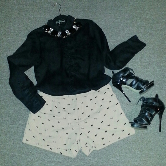 Lauren Conrad Tan with Black Bow-Tie Shorts