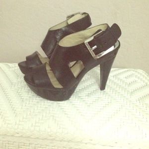 Michael Kors high heels size 4