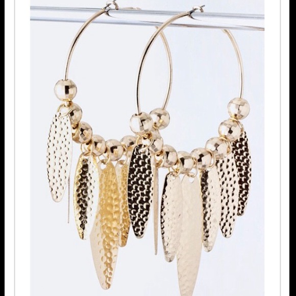 New! Dangled Gold Earrings