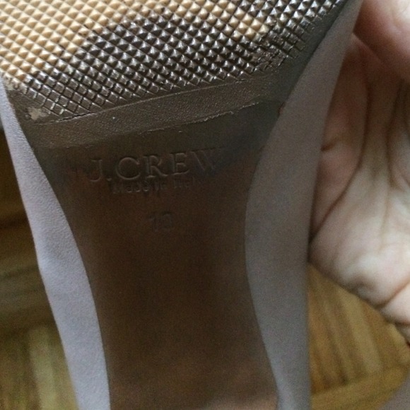 J Crew nude pumps perfect for work or night out. - Picture 3 of 4