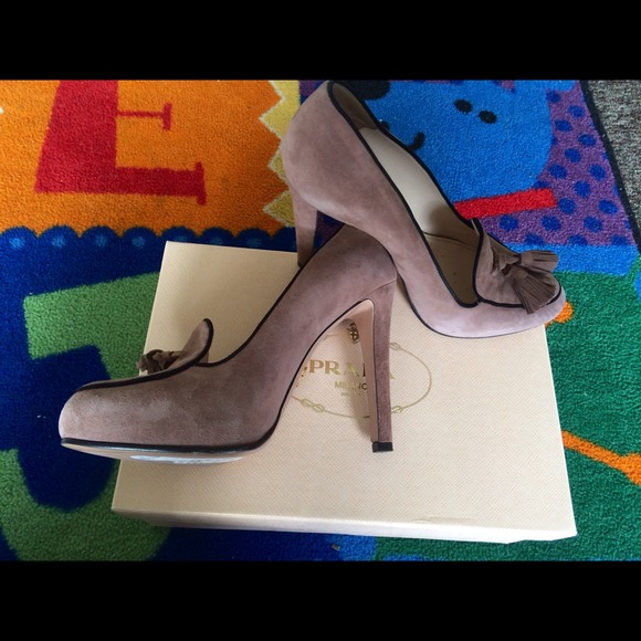 Suede Pump Prada Pump - Picture 2 of 4