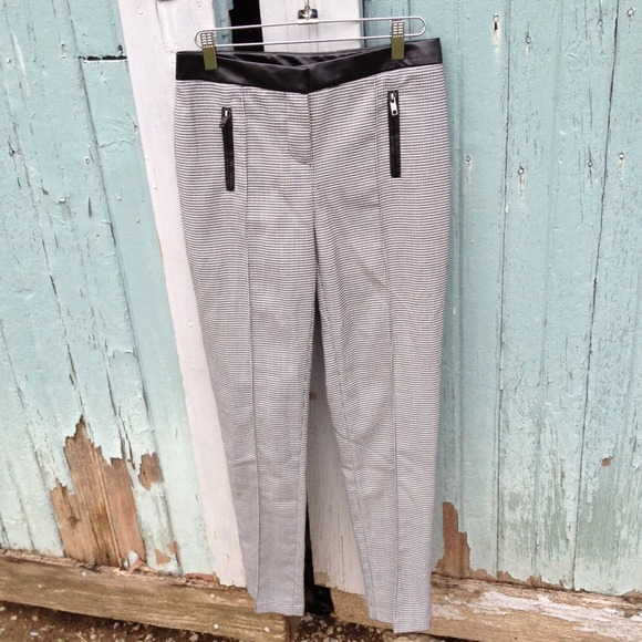 New look (UK brand) black-and-white pants - Picture 1 of 1