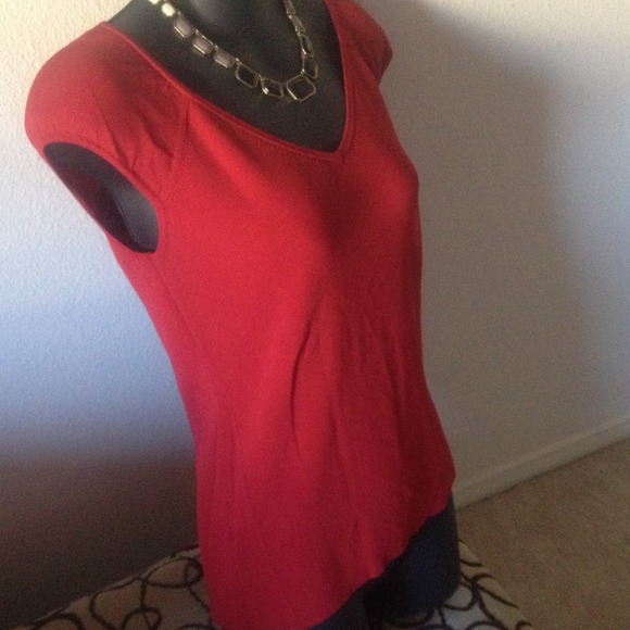 Ann Taylor Basic Shell/Top - Picture 2 of 2