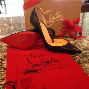 Louboutin's Iriza 100 Black