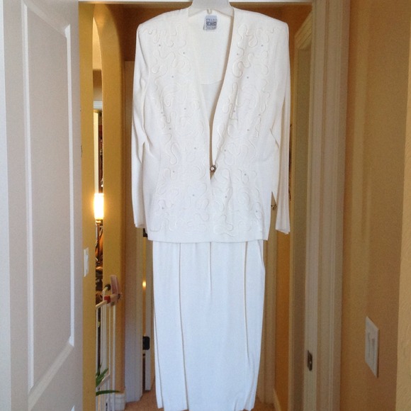 ***REDUCED*** LADIES DRESS SUIT