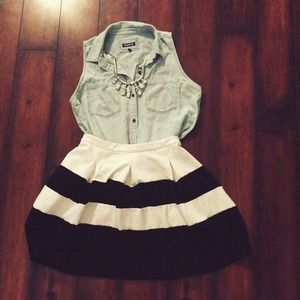 Pleated colorblock circle skirt