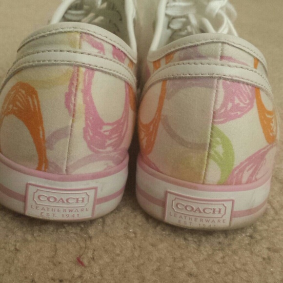 Shoes - Picture 3 of 4