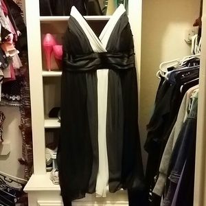 Cute 2x party dress.. Super flowy
