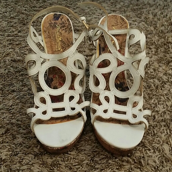 SOLD IN A BUNDLE - Picture 2 of 4