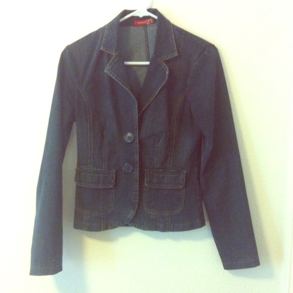 Fitted jean blazer