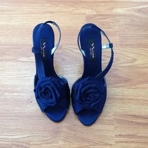 Worn once! Navy Nina heels